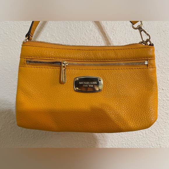 Michael Kors Clutch Bag - Picture 2 of 5